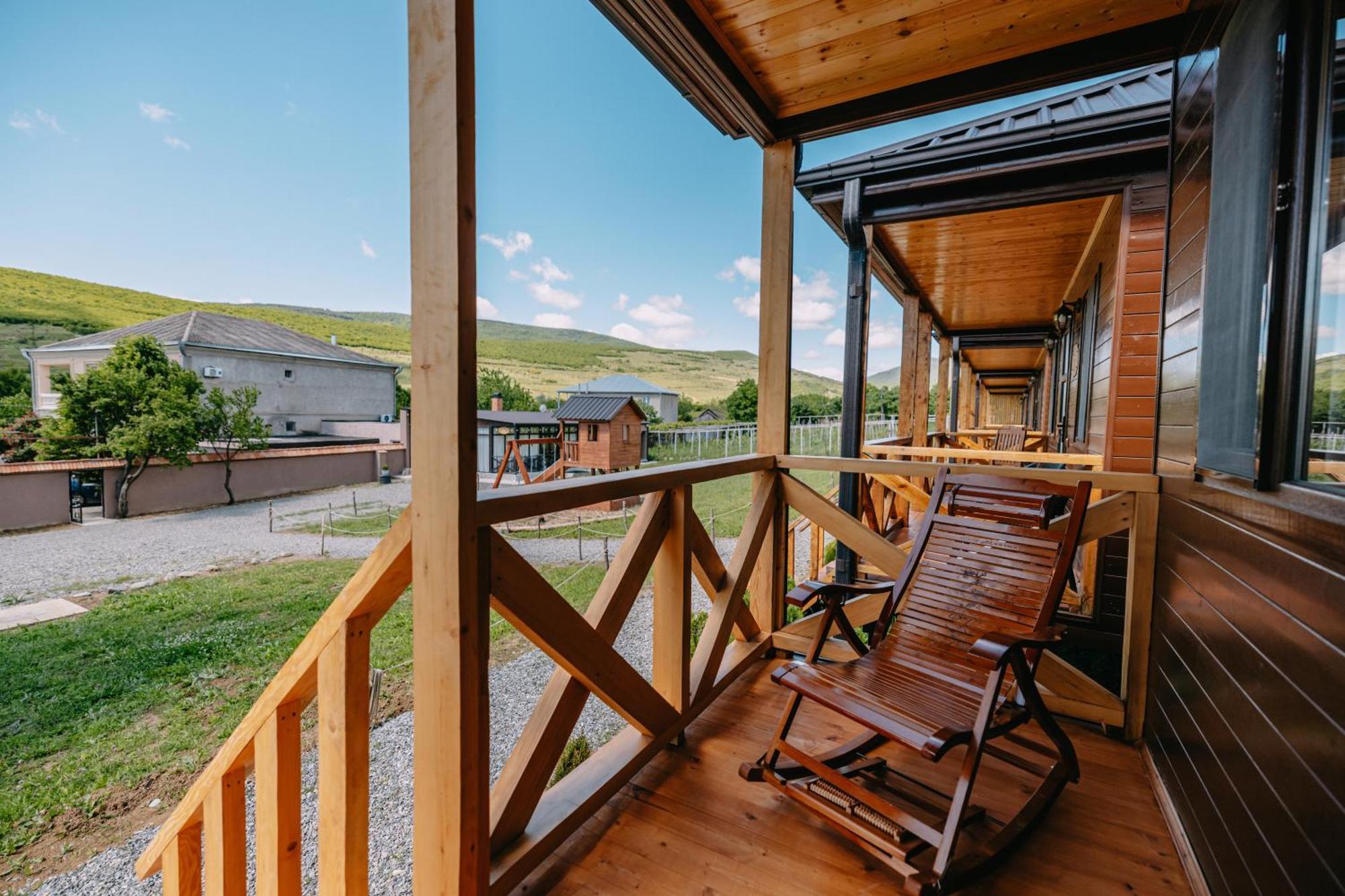 Chateau Ateni Cottages กอริ ภายนอก รูปภาพ