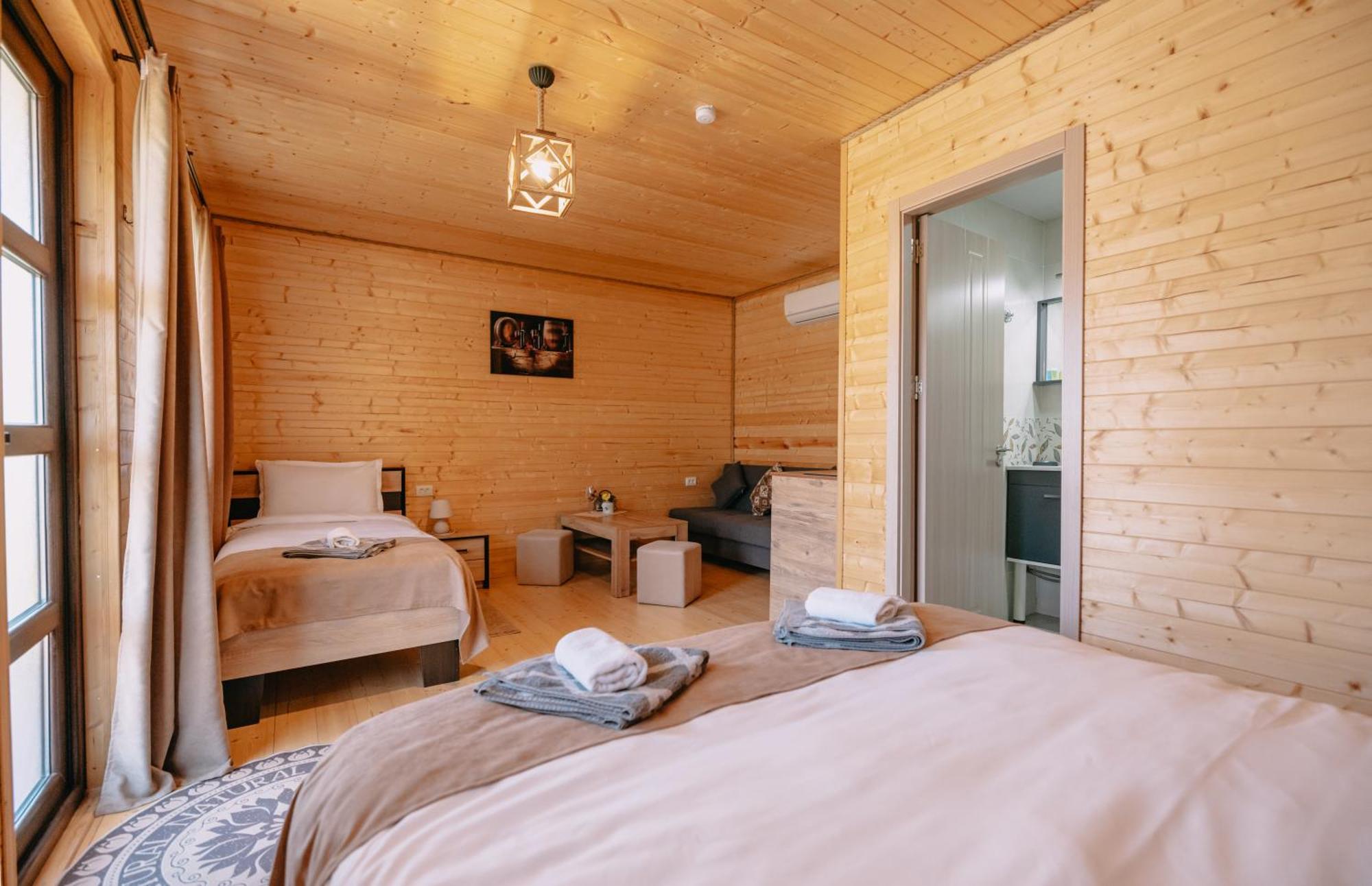 Chateau Ateni Cottages กอริ ภายนอก รูปภาพ