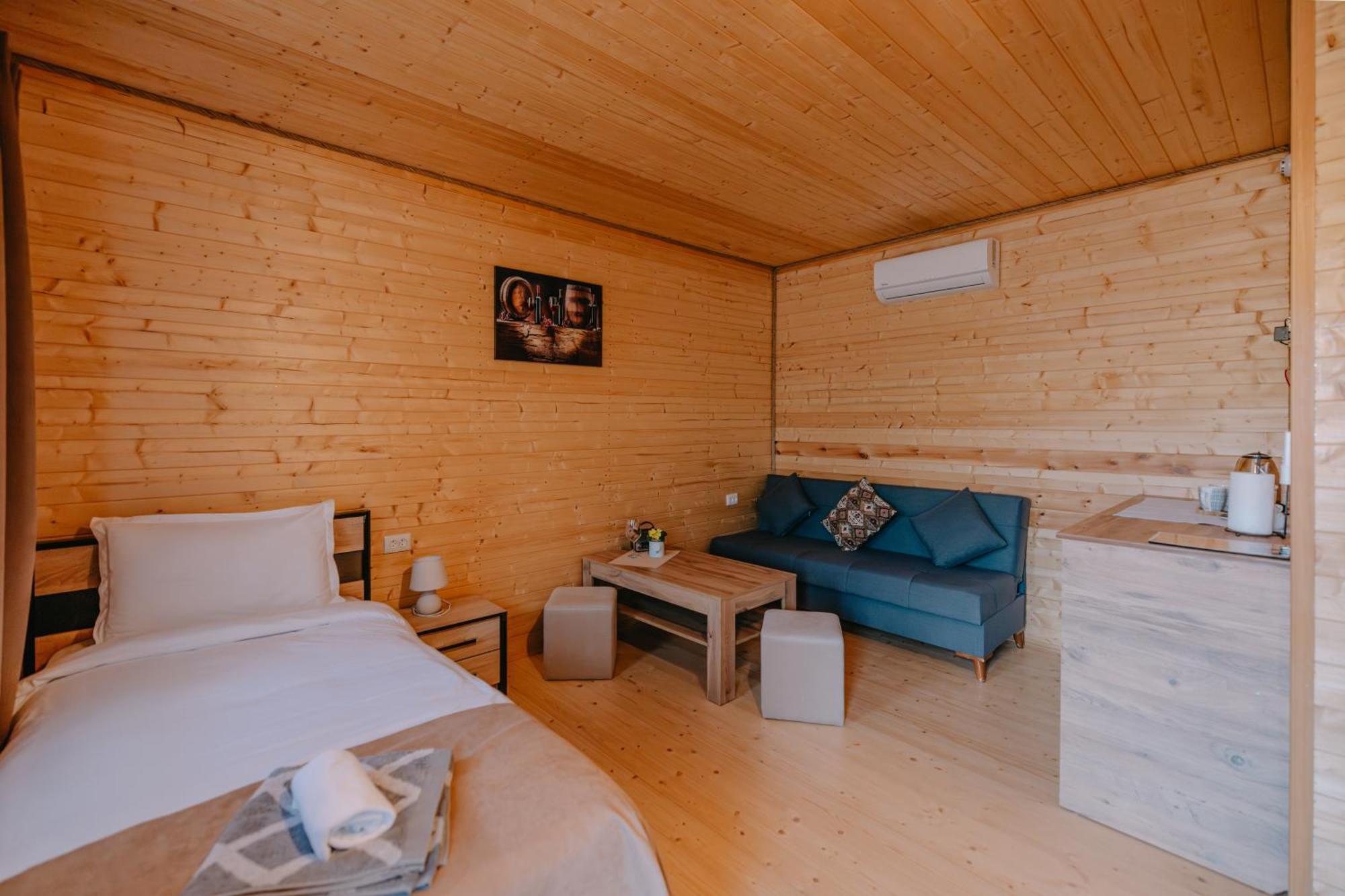 Chateau Ateni Cottages กอริ ภายนอก รูปภาพ