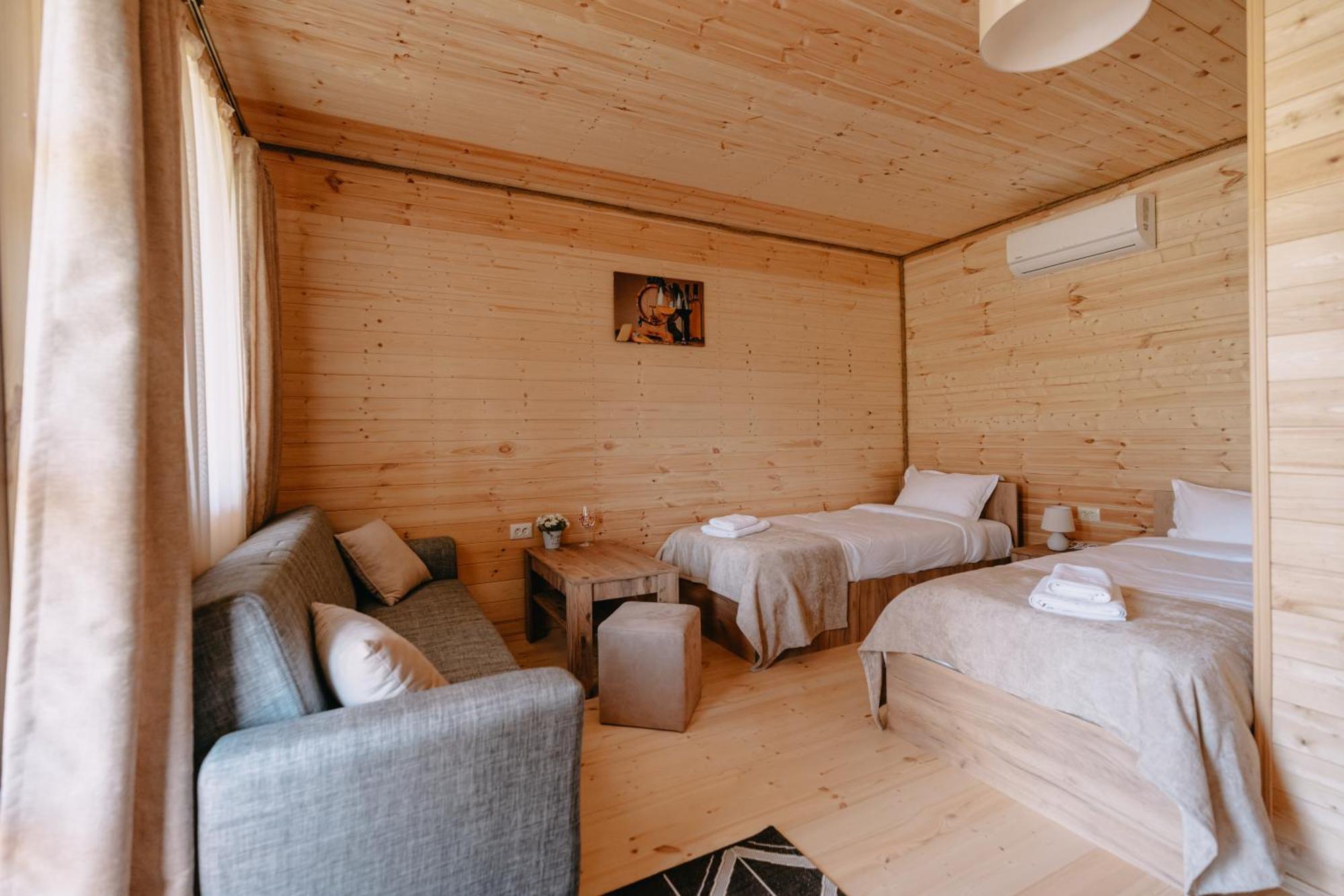Chateau Ateni Cottages กอริ ภายนอก รูปภาพ
